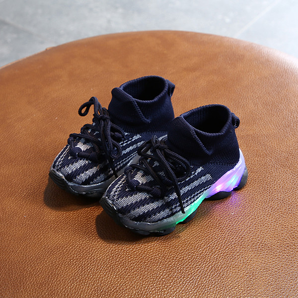 Napi izzó gyerekcipők nyakkendővel lányoknak