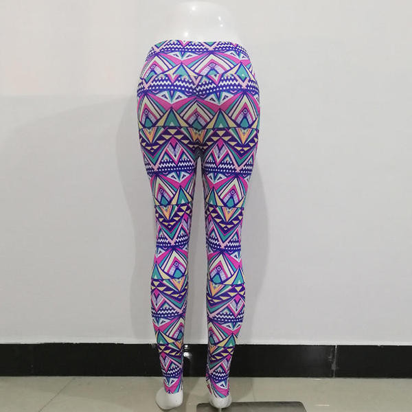 Krāsaini elastīgi sporta legingi ar augstu vidukli