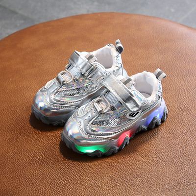 Világító gyerekcipő durva talppal és matricával lányoknak