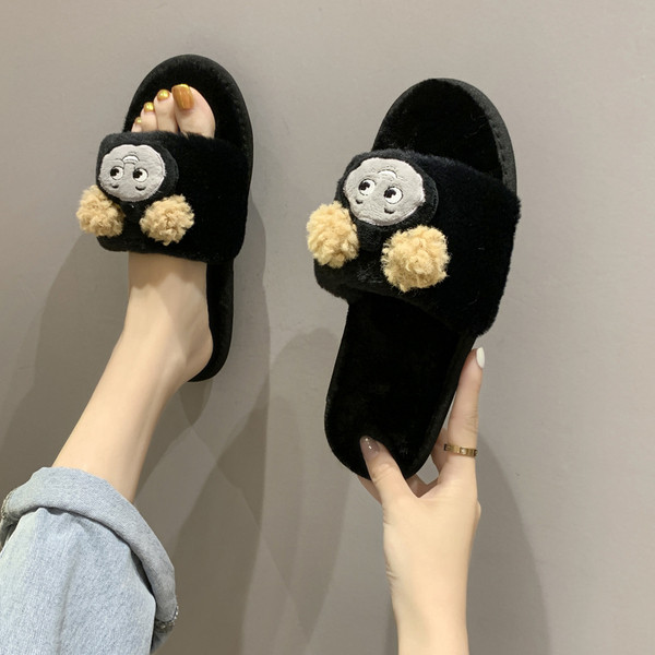 Házi készítésű női papucs pehely és 3D díszítéssel