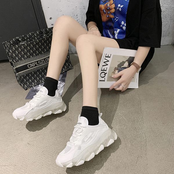 Jauns sieviešu moderno kedu modelis