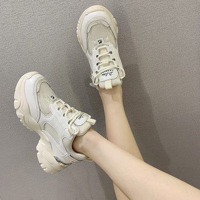  Γυναικεία αθλητικά παπούτσια με τραχιά σόλα