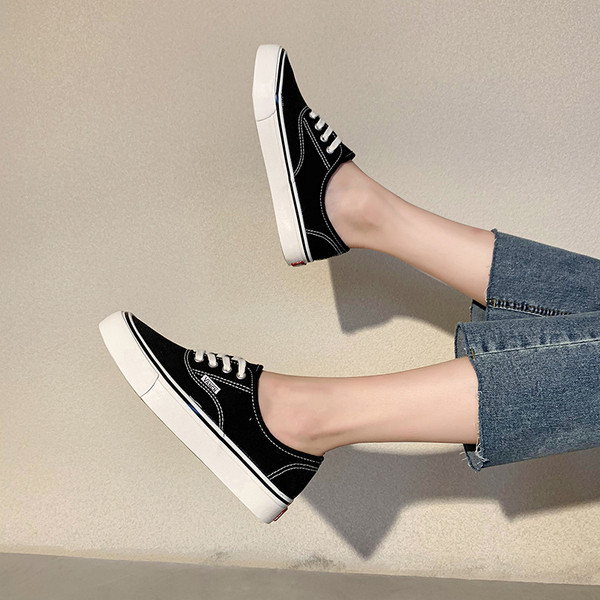 Női alkalmi tornacipő lapos talppal