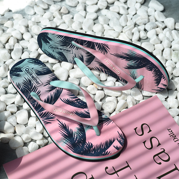 Női strandpapucs színes talppal