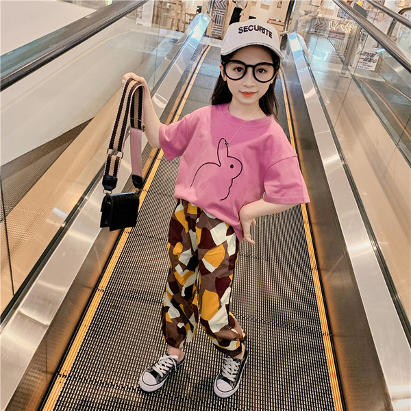 Mūsdienīgs bērnu komplekts meitenēm ar īsām piedurknēm