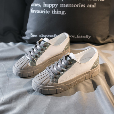 Női sport- és szabadidőcipő lapos talppal