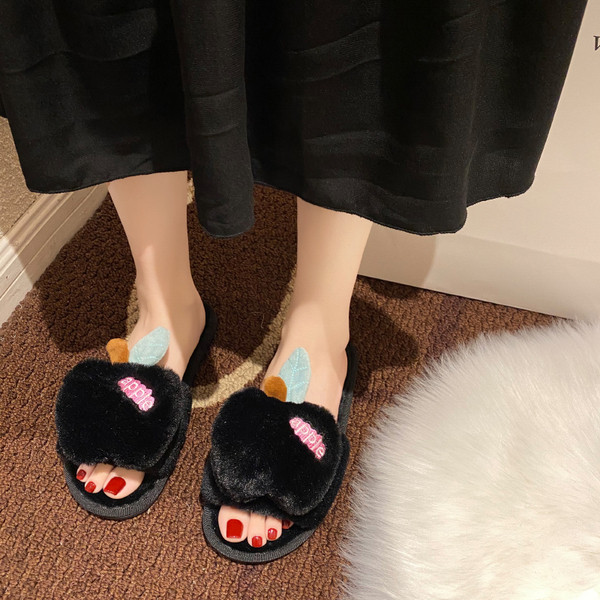 Dūnainas sieviešu čības ar 3D apdari ābola formā