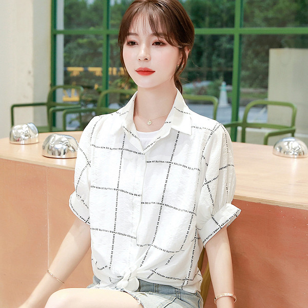 Rūtains sieviešu krekls ar klasisku apkakli un pogām