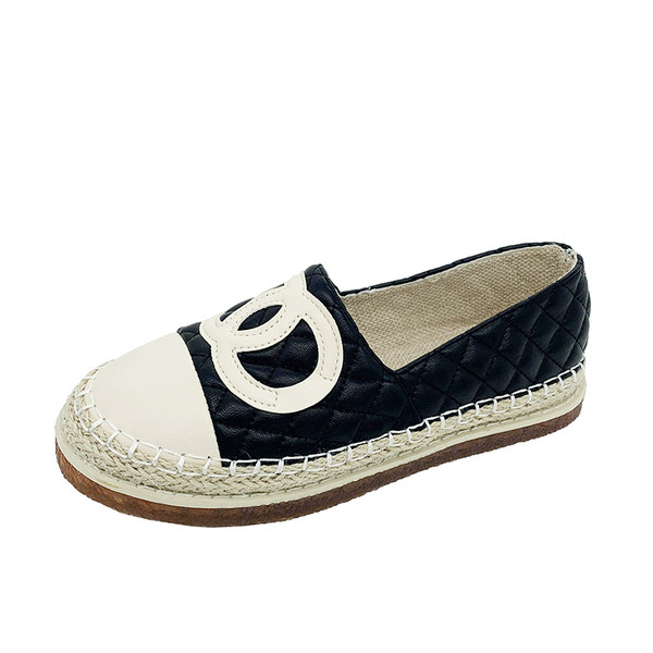 Mūsdienīgi sieviešu apavi ar plakanu zoli no eko ādas