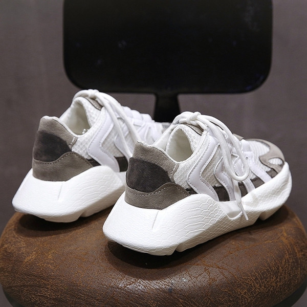 Lapos talpú női sportcipők új modellje