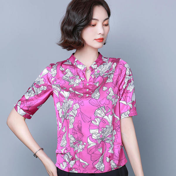 Női szatén ing virágos motívumokkal, alacsony gallérral