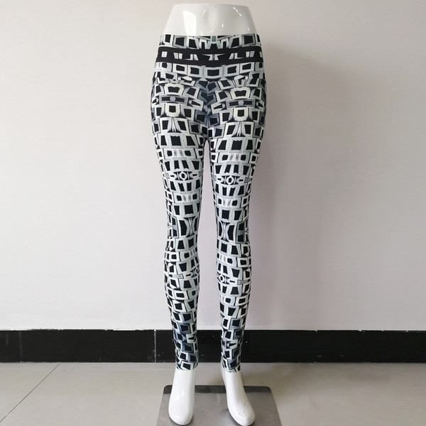 Mustvalged kõrge vöökohaga spordiretuusid