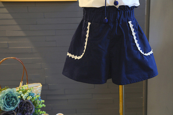 Bērnu moderns komplekts meitenēm divās daļās