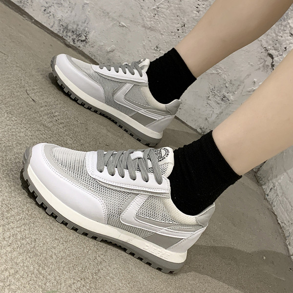 Női alkalmi tornacipő színes talppal