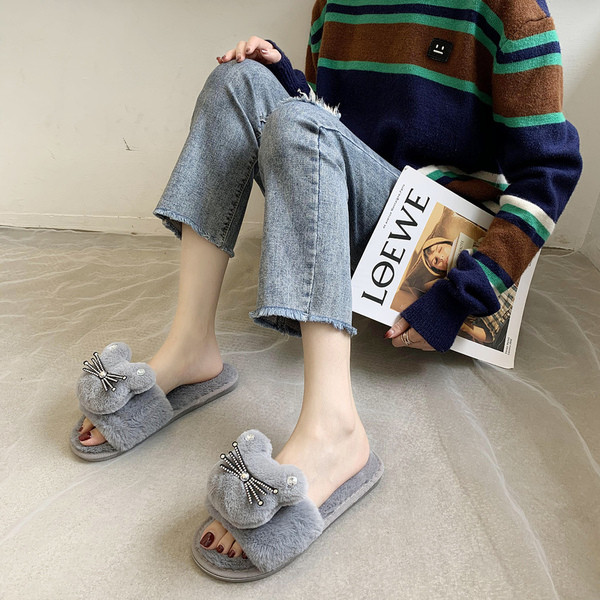 Jauns sieviešu čību modelis ar 3D apdari un akmentiņiem