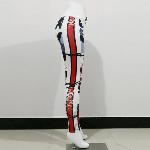 Sieviešu sporta legingi ar augstu vidukli un galvaskausu apdruku