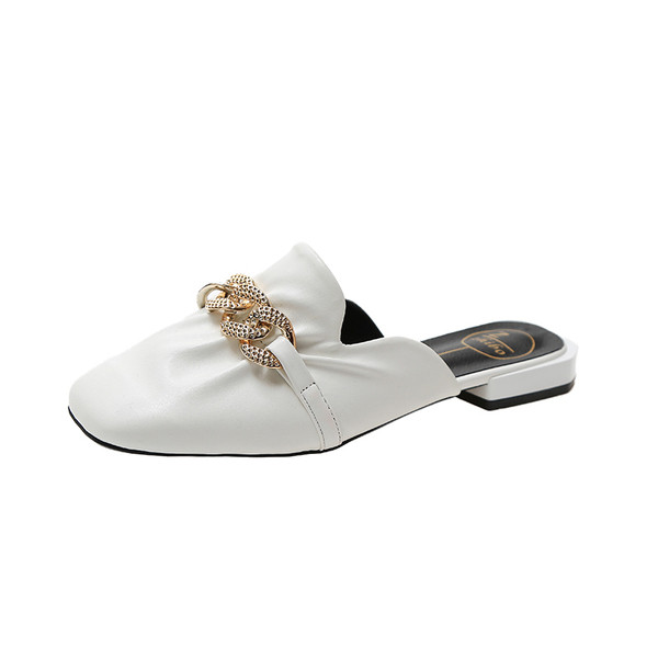 Stilīgas sieviešu čības no eko ādas ar metāla ķēdīti