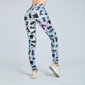 Naiste kassimustriga spordisäärikud