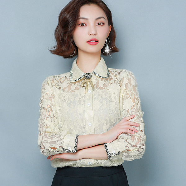 Női csipke ing klasszikus gallérral és hosszú ujjal