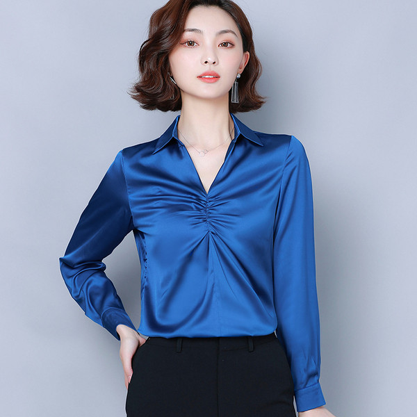 Naiste klassikalise krae ja pikkade varrukatega satiinsärk