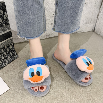 Új női papucs modell plüssjátékkal