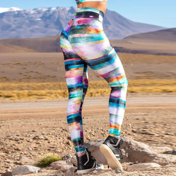 Légáteresztő anyagból készült magas derékú sportleggings