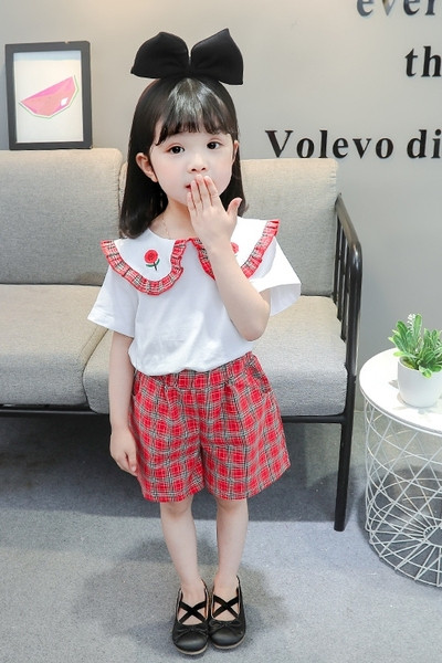 Mūsdienīgs bērnu komplekts meitenēm ar blūzi un šortiem