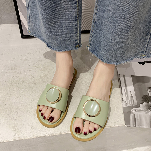 Lameda talla ja metallist kaunistusega vabaaja naiste sussid