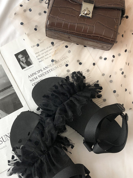 Uus mudel naiste mustad sandaalid lameda talla ja tülliga