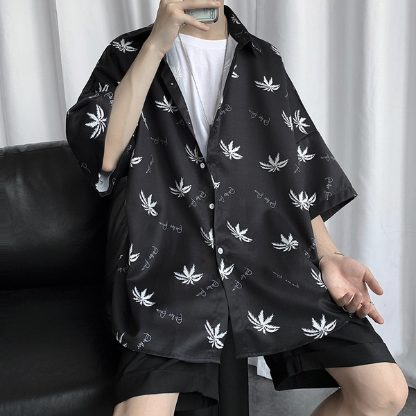 Széles férfi ing klasszikus gallérral és 3/4-es ujjakkal