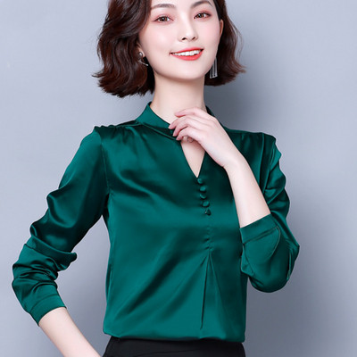 Stilīgs sieviešu satīna krekls ar pogām un garām piedurknēm