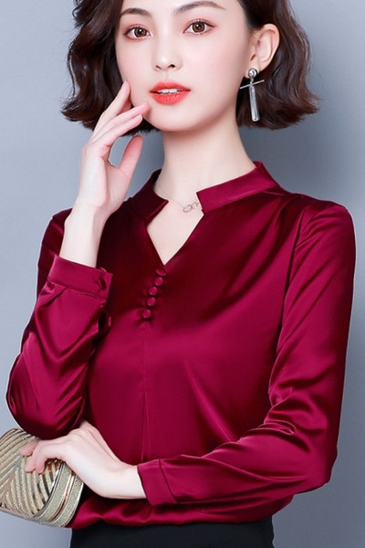 Stilīgs sieviešu satīna krekls ar pogām un garām piedurknēm