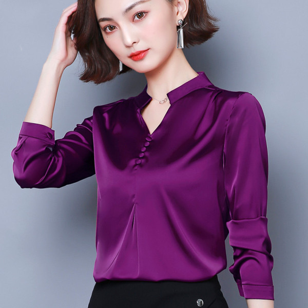 Stilīgs sieviešu satīna krekls ar pogām un garām piedurknēm