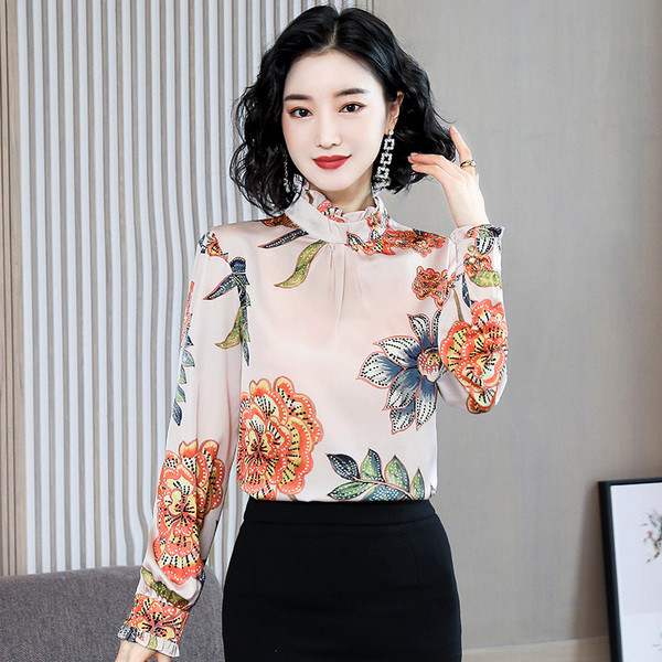 Stílusos női ing magas gallérral és virágos motívumokkal