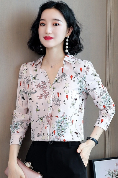 Stílusos női ing klasszikus gallérral és spitz nyakkivágással