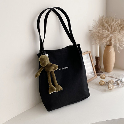 Sieviešu plecu soma no auduma ar uzrakstu