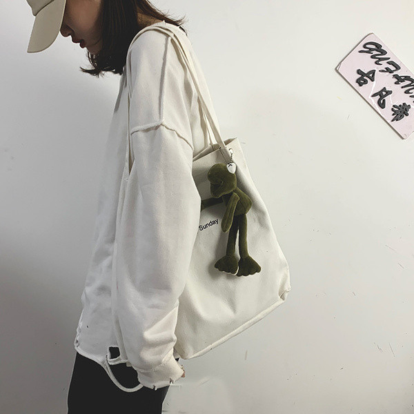 Sieviešu plecu soma no auduma ar uzrakstu