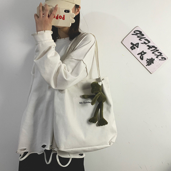 Sieviešu plecu soma no auduma ar uzrakstu