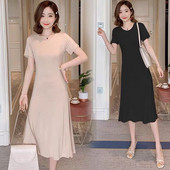 Ikdienas kleita grūtniecēm vidēja garuma un īsām piedurknēm