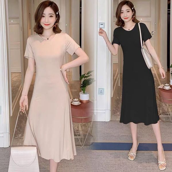 Ikdienas kleita grūtniecēm vidēja garuma un īsām piedurknēm