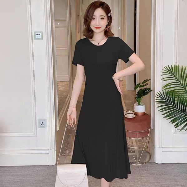 Ikdienas kleita grūtniecēm vidēja garuma un īsām piedurknēm