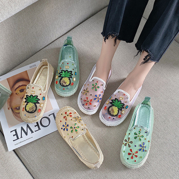 Alkalmi női mokaszinok - két modell kövekkel és flitterekkel