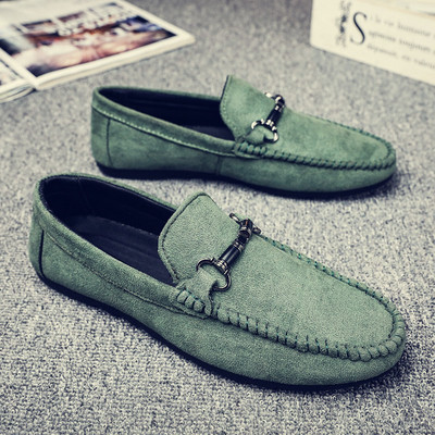 Velúr férfi mokaszinok fém elemmel