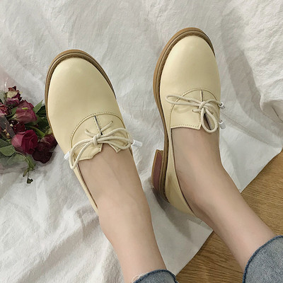 Sieviešu retro stila mokasīni ar mežģīnēm