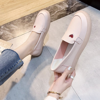 Moodsad naiste mokassiinid kunstnahast lameda tallaga