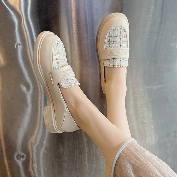 Alkalmi női mokaszinok eko bőrből, puha talppal