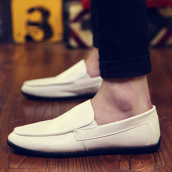 Vīriešu ādas mokasīni - tīrs modelis