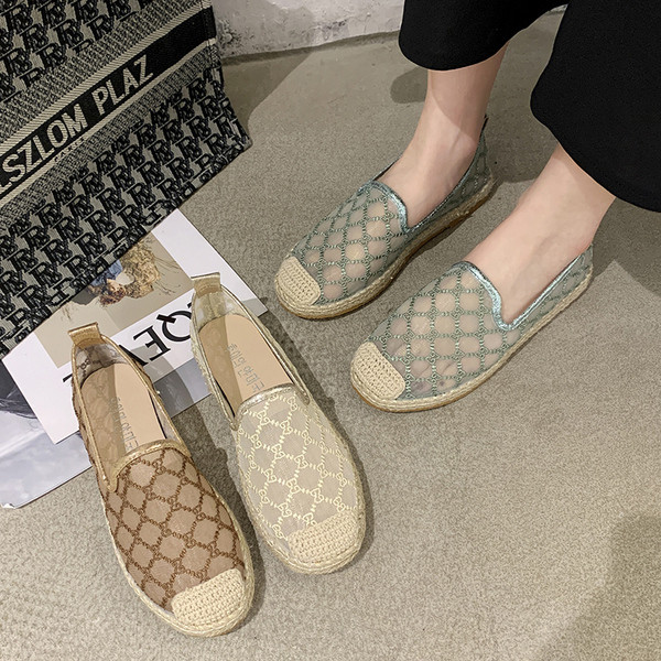 Sieviešu elpojoši mokasīni ar plakanu zoli