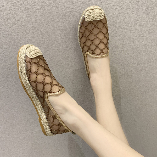 Sieviešu elpojoši mokasīni ar plakanu zoli