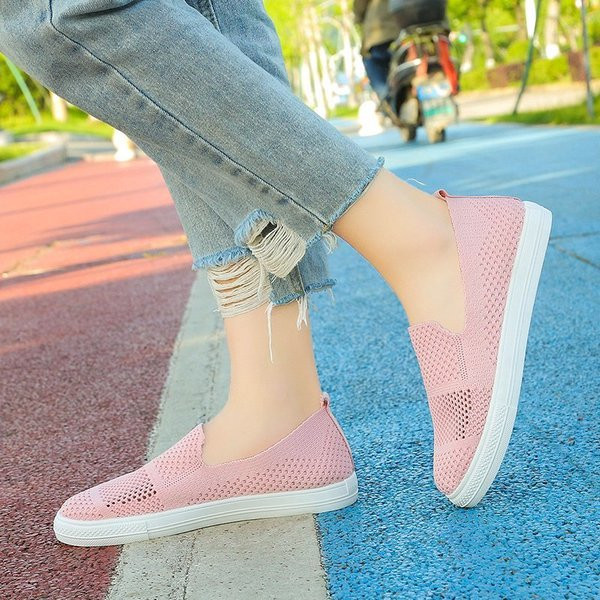 Ikdienas sieviešu mokasīni ar sietu un plakanu zoli